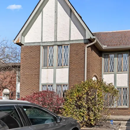 Buy this 3 bed condo on 3240 Valley Lane South in Columbus, OH 43231