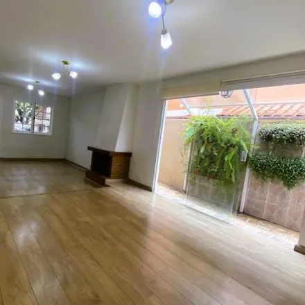 Buy this 3 bed house on Avenida Diogo Gomes Carneiro in Jardim Guaraú, São Paulo - SP