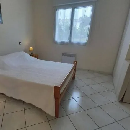 Rent this 2 bed house on Route de l'Adour in 40990 Saint-Vincent-de-Paul, France