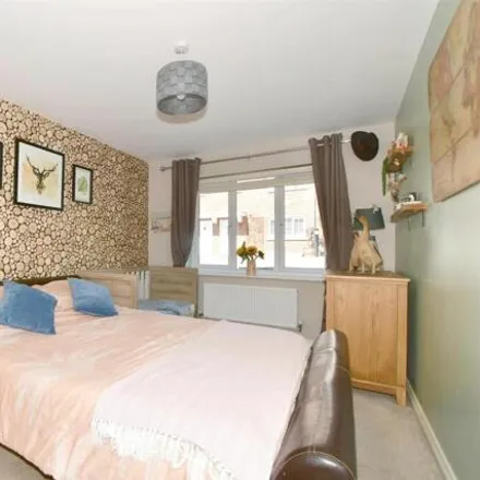 Image 5 - Oddstones, Pulborough, RH20 1FS, United Kingdom - Apartment for sale