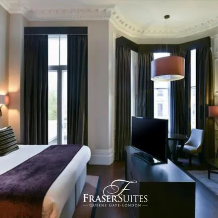 Image 7 - Fraser Suites Queens Gate, 39b Queen's Gate Gardens, London, SW7 5RR, United Kingdom - Apartment for rent