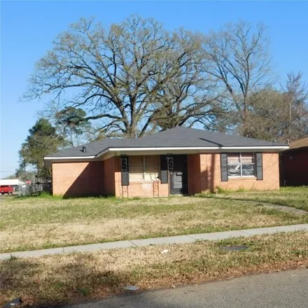 Buy this 3 bed house on 2981 Dollarway Street in Chateau Village, Shreveport