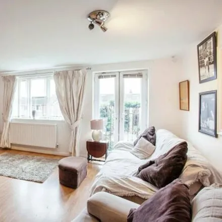 Image 6 - Rose Garth Avenue, Aston, S26 2DD, United Kingdom - Apartment for sale