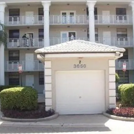 Image 2 - 3570 Whitehall Drive, West Palm Beach, FL 33401, USA - Condo for rent
