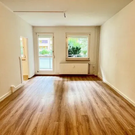 Rent this 3 bed apartment on Finsterwalder Straße 27 in 01239 Dresden, Germany