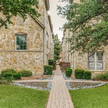 Buy this 3 bed condo on 4590 Emerson Avenue in University Park, TX 75205