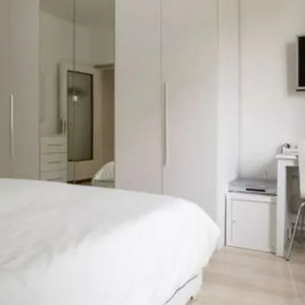 Rent this 2 bed apartment on Viale Giovanni Suzzani in 270, 20126 Milan MI