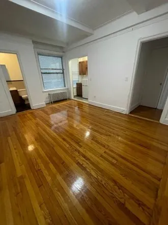 Image 3 - 155 E 52nd St Apt 9l, New York, 10022 - Apartment for rent
