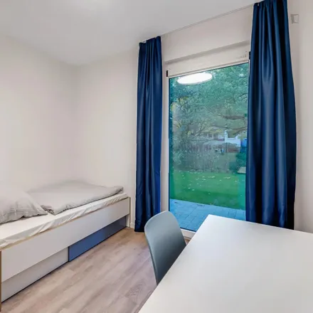Rent this 5 bed room on Rathenaustraße 27 in 12459 Berlin, Germany