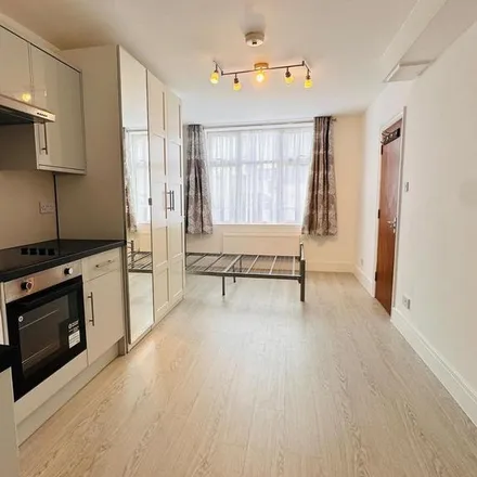 Rent this studio apartment on Byron Avenue in London, NW9 0EN