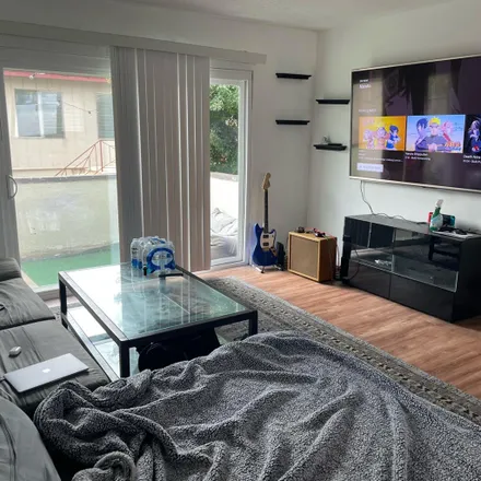 Rent this 1 bed room on 7-Eleven in Barry Avenue, Los Angeles