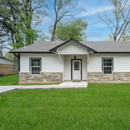 Buy this 3 bed house on 491 Larry Drive in Longview, TX 75602