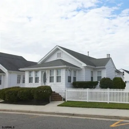 Rent this 3 bed house on 122 35th Avenue in Longport, Atlantic County