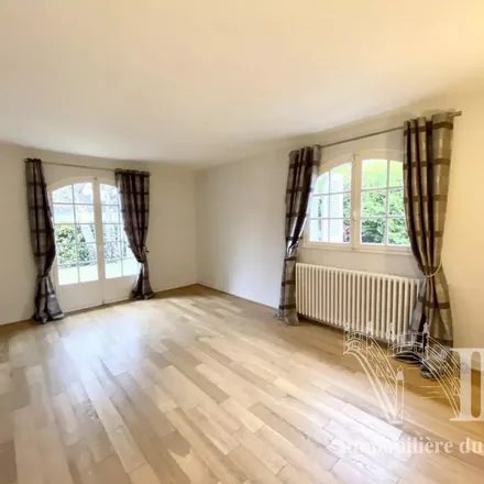 Rent this 1studio apartment on 36 Rue du Général Leclerc in 78430 Louveciennes, France