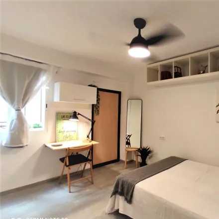Rent this 5 bed room on Carrer de Benicarló in 13, 46020 Valencia