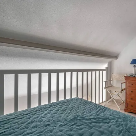Rent this 1 bed apartment on Batz-sur-Mer in Rue Jean de Landevennec, 44740 Batz-sur-Mer