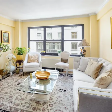Buy this studio apartment on 140 EAST 56TH STREET 11H in New York