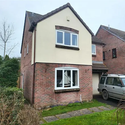 Rent this 4 bed house on 6 Watermill Close in Bristol, GL12 8BW