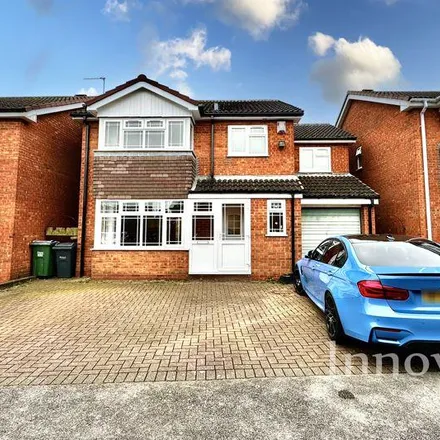 Rent this 4 bed house on High Park Close in Smethwick, B66 3EH