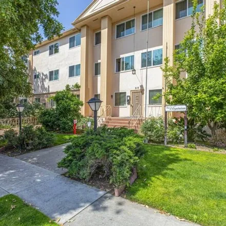Rent this 2 bed condo on 315 North Louise Street in Glendale, CA 91203