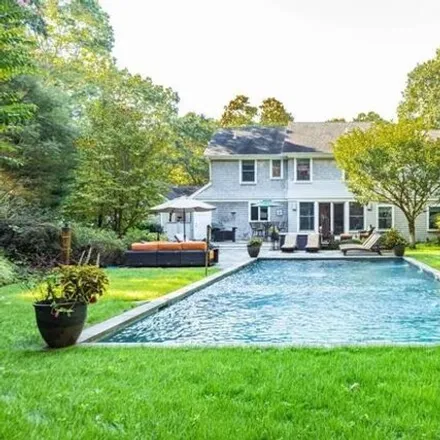 Rent this 4 bed house on 4 Anvil Court in East Hampton, East Hampton North