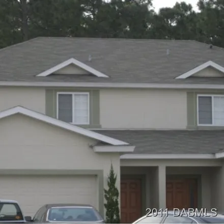 Rent this 3 bed townhouse on 2010 Yellowfin Drive in Port Orange, FL 32128