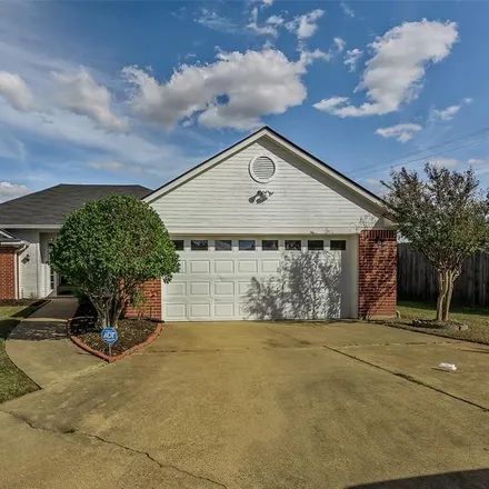 Buy this 3 bed house on 9106 Redwing Court in Live Oak, Shreveport