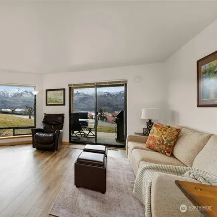Buy this 1 bed condo on Lake Chelan Shores Drive in Chelan, Chelan County