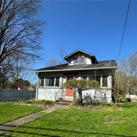 Image 2 - 10568 White Street, Garrettsville, Portage County, OH 44231, USA - House for sale