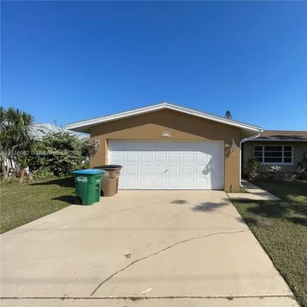 Image 2 - 2725 Southeast 24th Court, Cape Coral, FL 33904, USA - House for sale