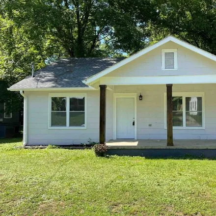 Buy this 3 bed house on 544 Greenwood Avenue in Jackson, TN 38301