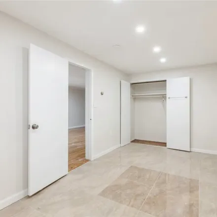 Image 6 - 77-36 171st Street, New York, NY 11366, USA - Apartment for rent