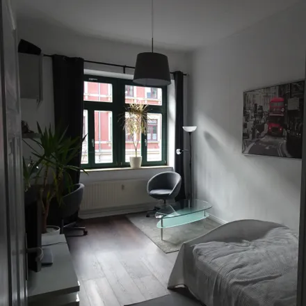 Rent this 2 bed apartment on Leisniger Straße 44 in 01127 Dresden, Germany