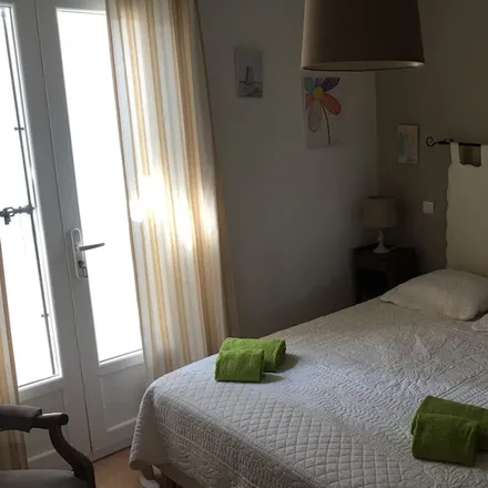Rent this 3 bed house on Aix-en-Provence in Bouches-du-Rhône, France