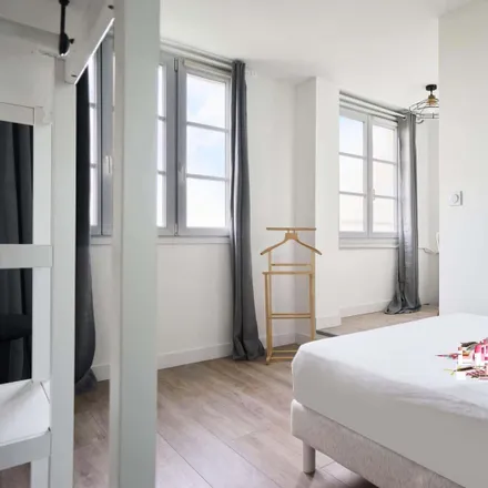 Rent this 3 bed room on Résidence les Saules in Avenue du Président Hoover, 59000 Lille
