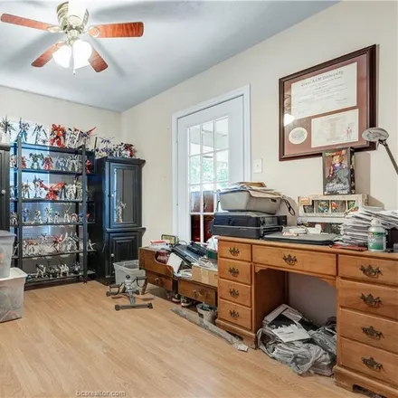 Image 7 - 1008 Windmeadows Drive, College Station, TX 77845, USA - House for sale