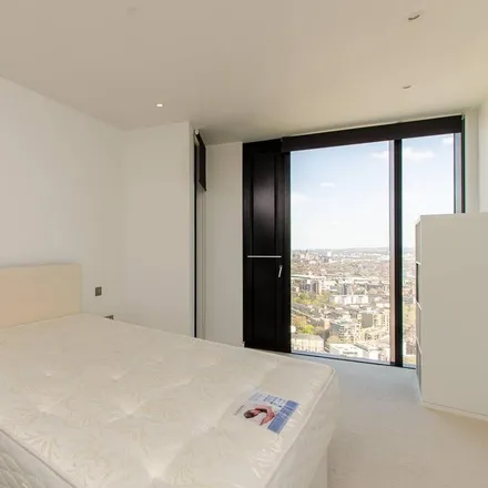 Image 7 - Strata SE1, 8 Walworth Road, London, SE1 6EE, United Kingdom - Apartment for rent