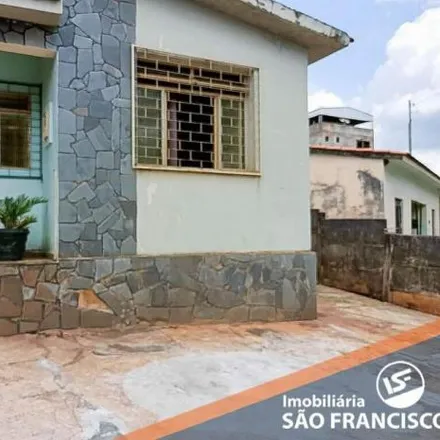 Buy this 3 bed house on Pará de Minas Airport in Rua Montes Claros, Pará de Minas - MG