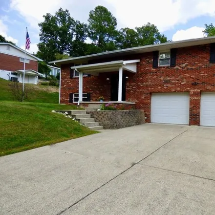 Image 2 - 453 Cardinal Road, Russell, Greenup County, KY 41169, USA - House for sale
