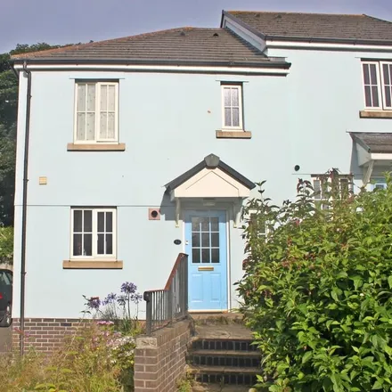 Rent this 3 bed house on Chyvelah Vale in Cornwall, TR1 3YL