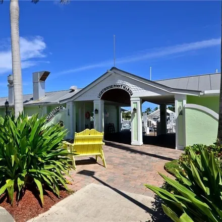 Buy this studio house on 2641 Northeast 27th Avenue in Lighthouse Point, FL 33064