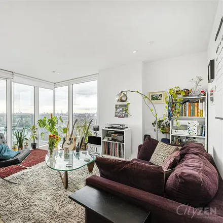 Rent this 2 bed apartment on Residence Tower in Woodberry Grove, London