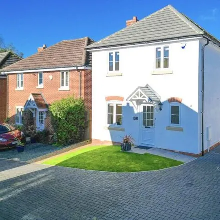 Buy this 3 bed house on 14 Montfort Gate in Reading, RG4 6AD