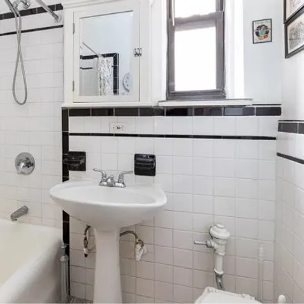 Image 6 - 181 East 93rd Street, New York, NY 10128, USA - Apartment for sale