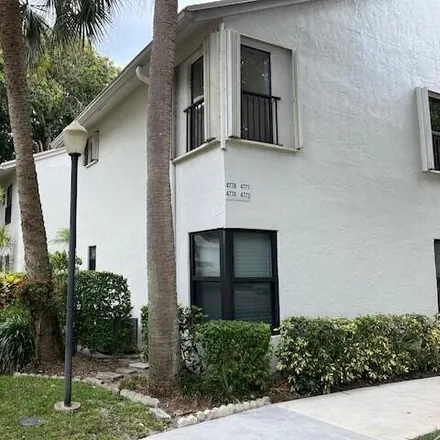Buy this 3 bed condo on Northwest 22nd Street in Coconut Creek, FL 33066