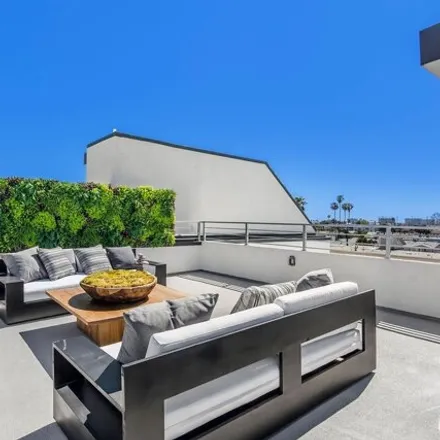 Image 9 - 12614 Venice Blvd, Los Angeles, California, 90066 - House for sale