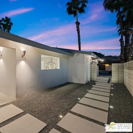 Image 3 - 2290 S Bobolink Ln, Palm Springs, California, 92264 - House for sale