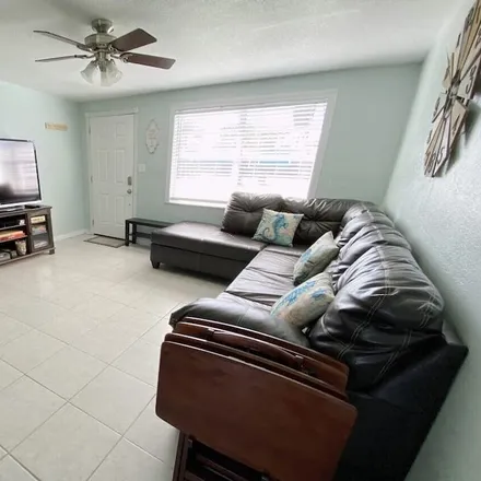 Rent this 2 bed house on Hudson in FL, 34667