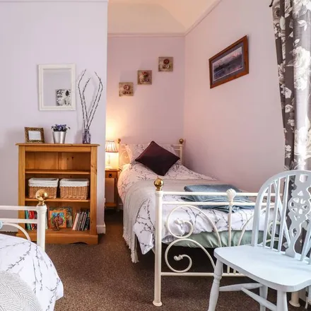 Rent this 2 bed townhouse on Llanuwchllyn in LL23 7TN, United Kingdom