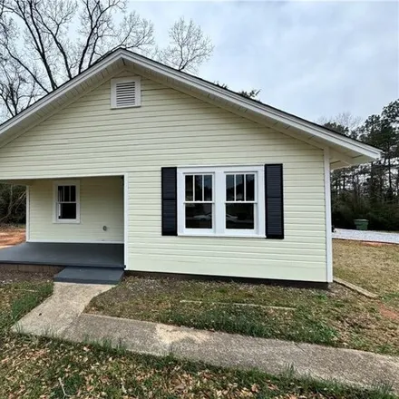 Buy this 2 bed house on 265 Morris Avenue in North Hills, Opelika